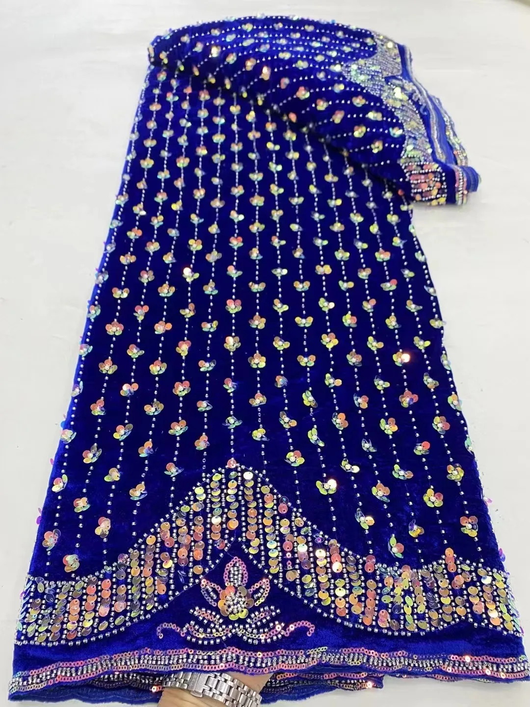 African Velvet Lace Fabric 5 Yards 2024 High Quality Nigerian Sequins French Lace Fabric For Party Dress Sewing
African Velvet Lace Fabric 5 Yards 2024 High Quality Nigerian Sequins French Lace Fabric For Party Dress Sewing