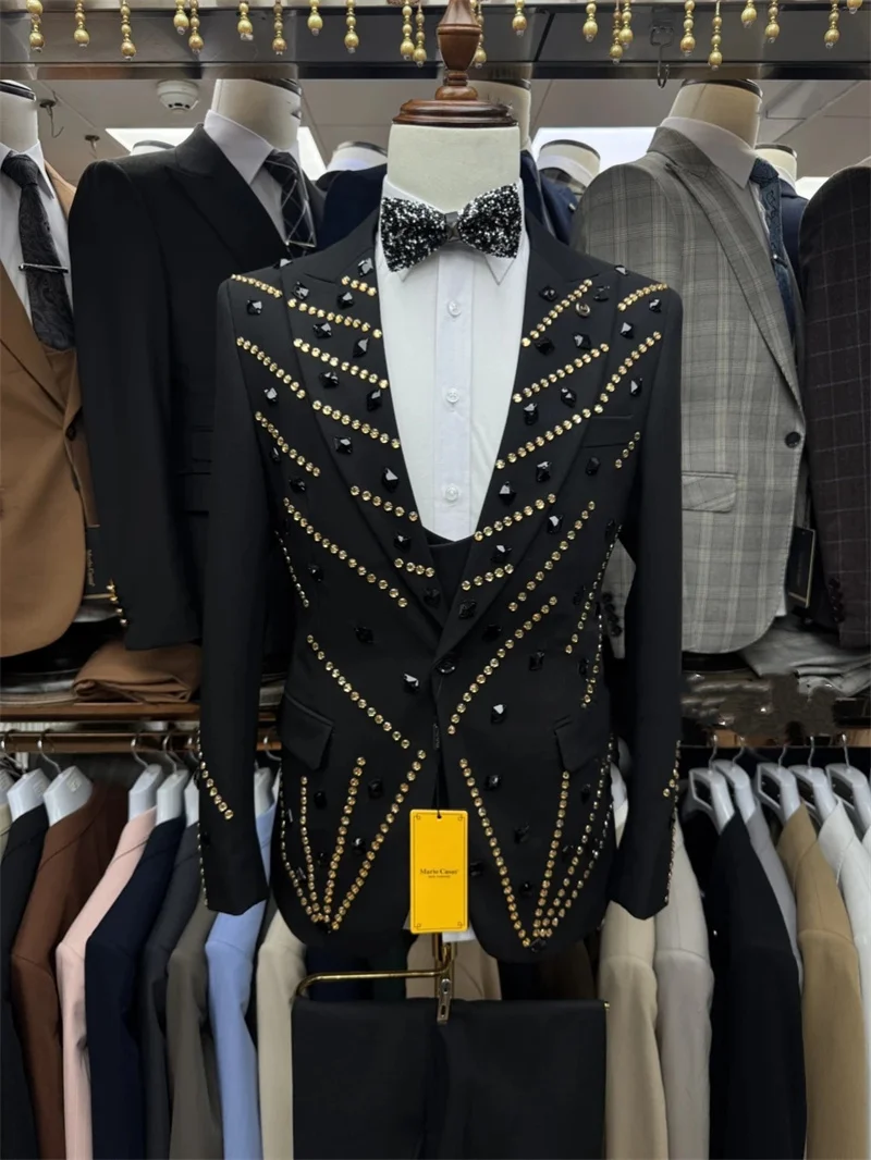 Black Men Suit Set 2 Pcs Blazer+Pants Trousers Crystals Luxury Wedding Tuxedo Formal Business Office Jacket Prom Coat Customized
Black Men Suit Set 2 Pcs Blazer+Pants Trousers Crystals Luxury Wedding Tuxedo Formal Business Office Jacket Prom Coat Customized