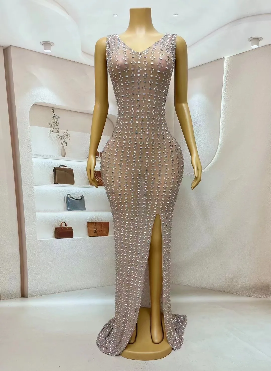 Luxurious Ful Crystals Big Train Split StretchNude Dress Evening Birthday Celebrate PartyDance Rhinestones Costume aianxing
Luxurious Ful Crystals Big Train Split StretchNude Dress Evening Birthday Celebrate PartyDance Rhinestones Costume aianxing