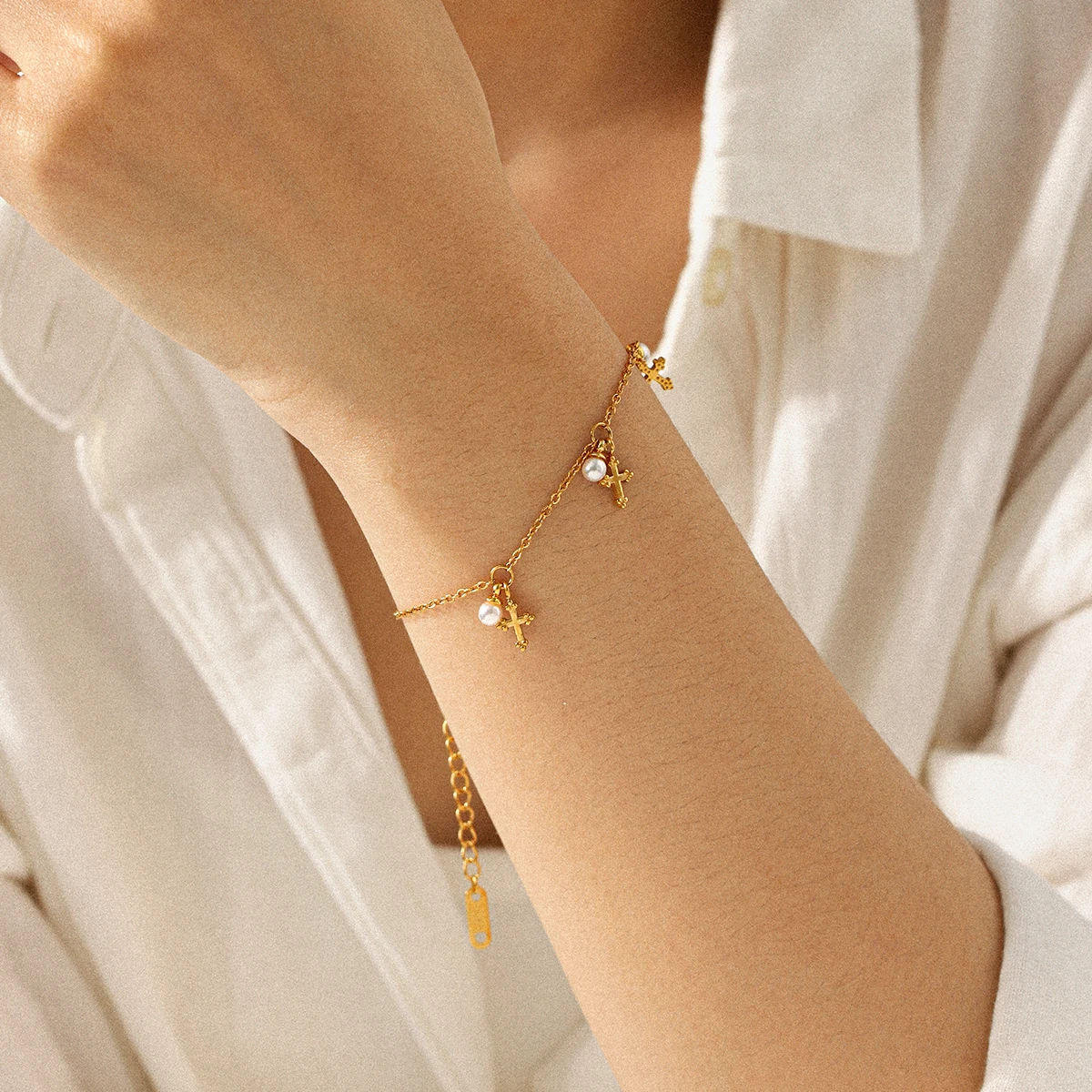 Dainty Multiple Charms Bracelet Women's Gold Color Steel Women PVD Plated Non Fade Aesthetic Summer Beach Party Gifts
Dainty Multiple Charms Bracelet Women's Gold Color Steel Women PVD Plated Non Fade Aesthetic Summer Beach Party Gifts