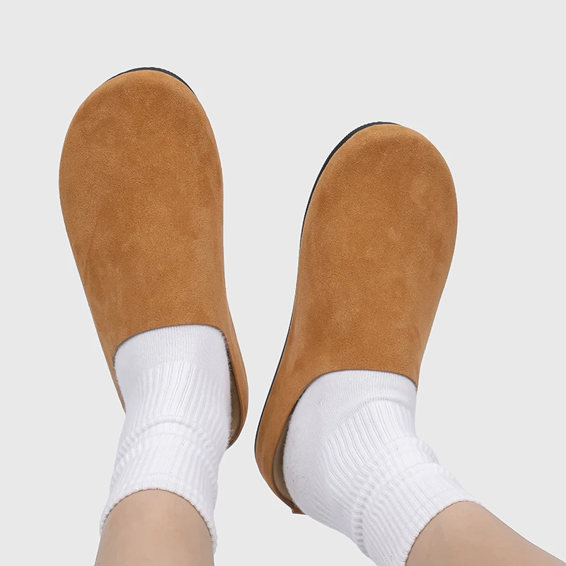 Summer Men Suede Flat Bottomed Boken Shoes Are Breathable Simple Non Slip Suitable for Daily Commuting Fashionable Semi Slippers
Summer Men Suede Flat Bottomed Boken Shoes Are Breathable Simple Non Slip Suitable for Daily Commuting Fashionable Semi Slippers