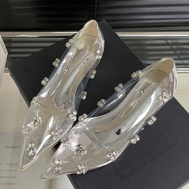 2025 New Spring Crystal PVC Transparent Women Pumps Fashion Pointed Toe Square Low Heels Sandals Elegant Ladies Shoes
2025 New Spring Crystal PVC Transparent Women Pumps Fashion Pointed Toe Square Low Heels Sandals Elegant Ladies Shoes
