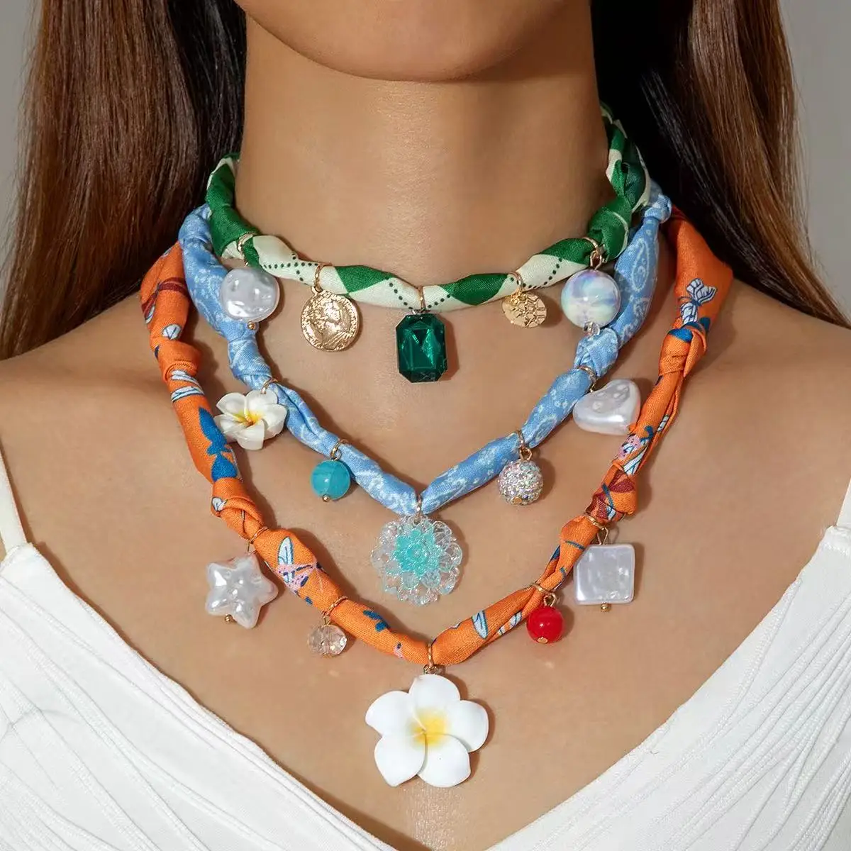 Jewelry long silk scarf necklace light luxury high-end multi-pendant pearl colorful silk scarf necklace
Jewelry long silk scarf necklace light luxury high-end multi-pendant pearl colorful silk scarf necklace