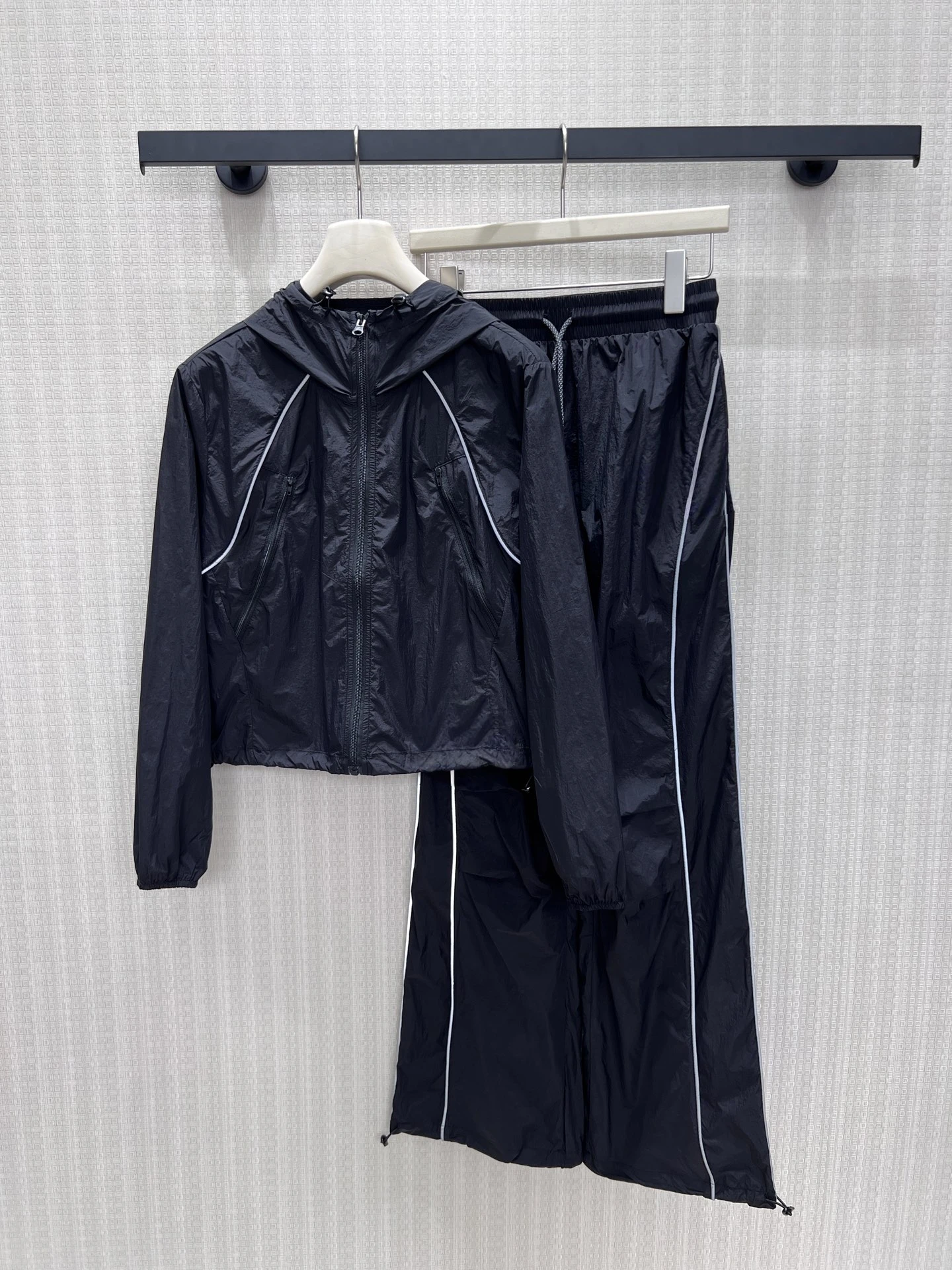 Slimming Effect Fashionable Hooded Zipper Jacket High Waist Wide Leg Pants Set Women Loose Style Summer Outfit Two Pieces
Slimming Effect Fashionable Hooded Zipper Jacket High Waist Wide Leg Pants Set Women Loose Style Summer Outfit Two Pieces