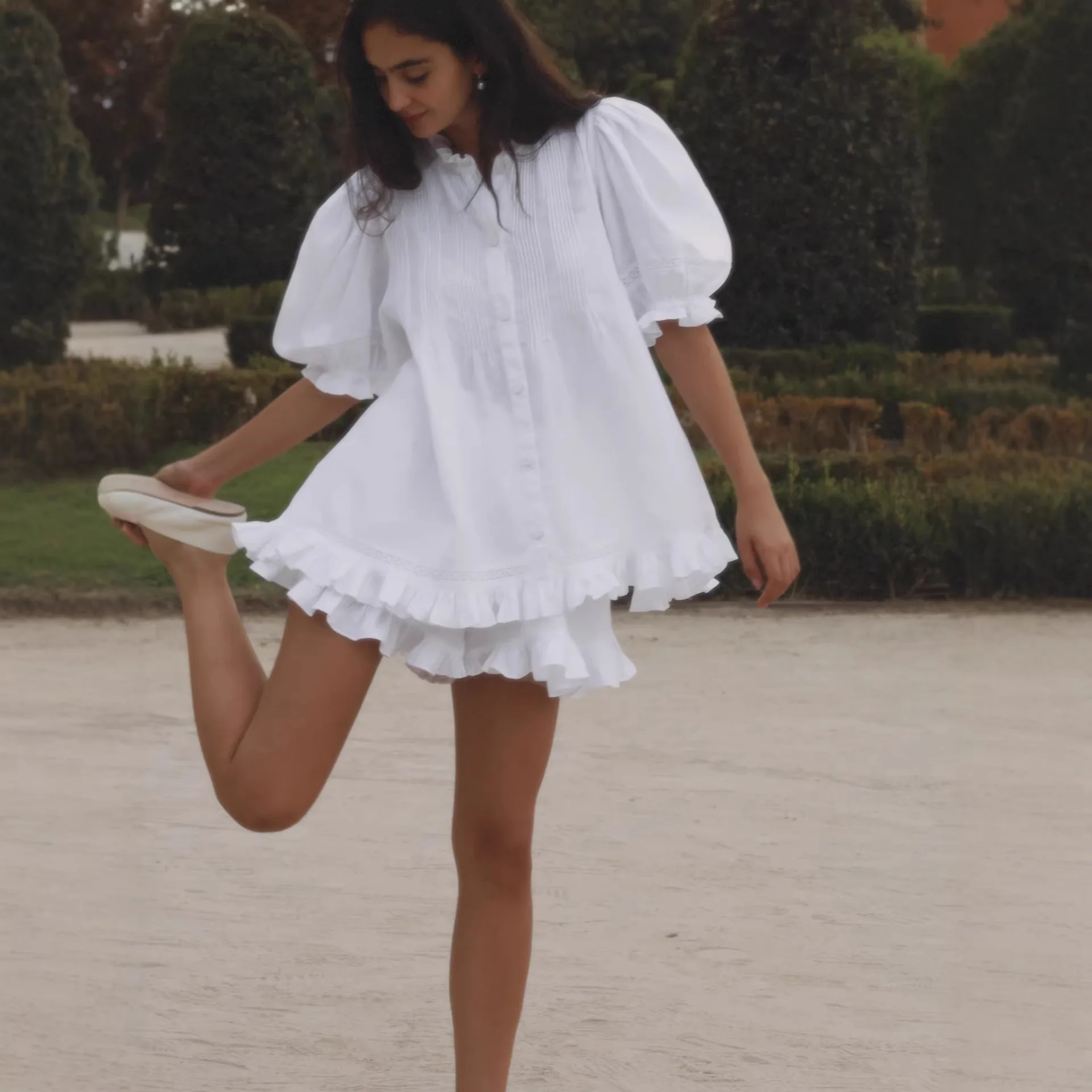 Women 2 Piece Shorts Set Puff Sleeve Button Down Blouse And Ruffle Hem Shorts White Cotton Look Casual Outfits Summer Streetwear
Women 2 Piece Shorts Set Puff Sleeve Button Down Blouse And Ruffle Hem Shorts White Cotton Look Casual Outfits Summer Streetwear