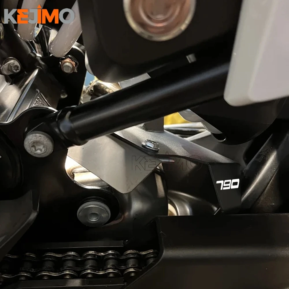 Exhaust Pipe Protector Cover 2025 2026 FOR 790 890 Adventure S R ADV 2019 2020-2023 2024 Motorcycle Rear Shock Heat Shield Guard
Exhaust Pipe Protector Cover 2025 2026 FOR 790 890 Adventure S R ADV 2019 2020-2023 2024 Motorcycle Rear Shock Heat Shield Guard