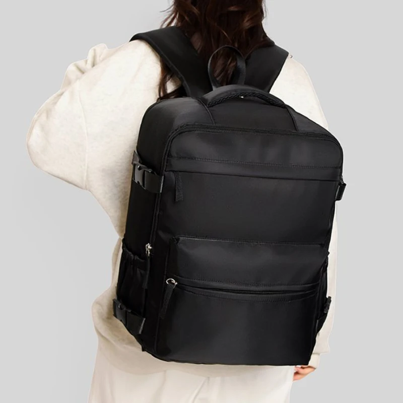 Unisex backpack,Simple business travel luggage bag,Boarding travel bag,Large-capacity backpack
Unisex backpack,Simple business travel luggage bag,Boarding travel bag,Large-capacity backpack