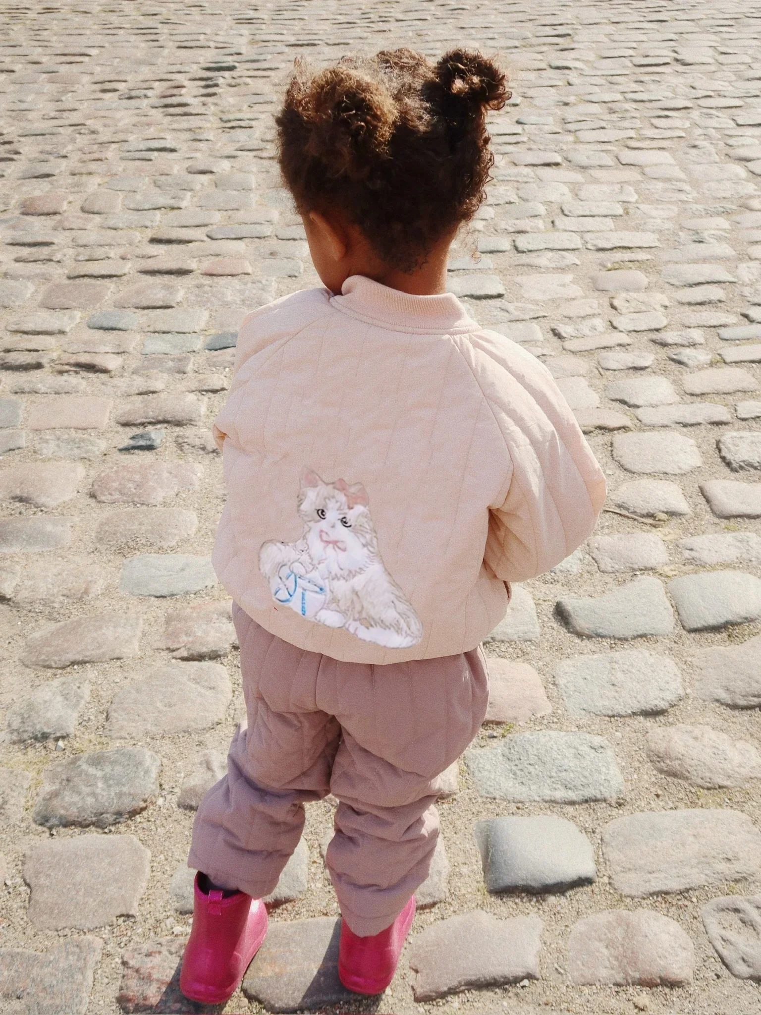 Детское пальто 2025 AW, верхняя одежда для маленьких девочек, утепленная теплая одежда для маленьких мальчиков
Детское пальто 2025 AW, верхняя одежда для маленьких девочек, утепленная теплая одежда для маленьких мальчиков