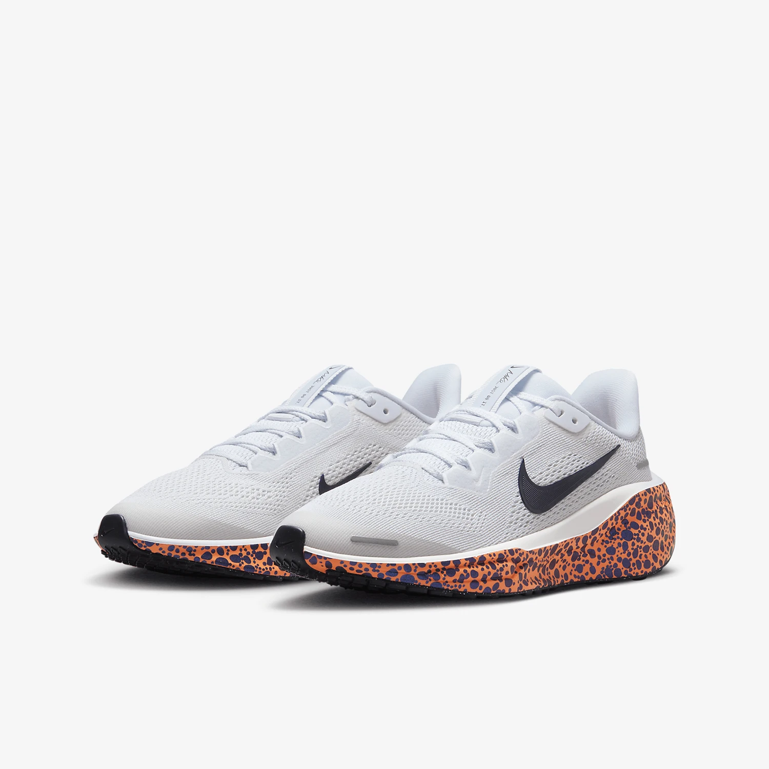 Nike genuine seasonal new children's fashionable lightweight lace up running shoes FV3461-001
Nike genuine seasonal new children's fashionable lightweight lace up running shoes FV3461-001