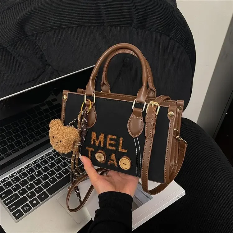 Handbag Women's Bag Maillard Color Vintage Letter Plush Handbag High-end Feeling Large Capacity Commuter Bag
Handbag Women's Bag Maillard Color Vintage Letter Plush Handbag High-end Feeling Large Capacity Commuter Bag