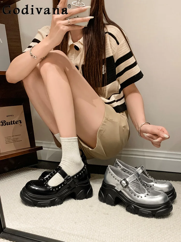 Japanese Girl Jk Uniform Mary Jane Single Shoes 2025 New Rivets Round Head Daily Versatile Thick-soled Heightening Shoes
Japanese Girl Jk Uniform Mary Jane Single Shoes 2025 New Rivets Round Head Daily Versatile Thick-soled Heightening Shoes