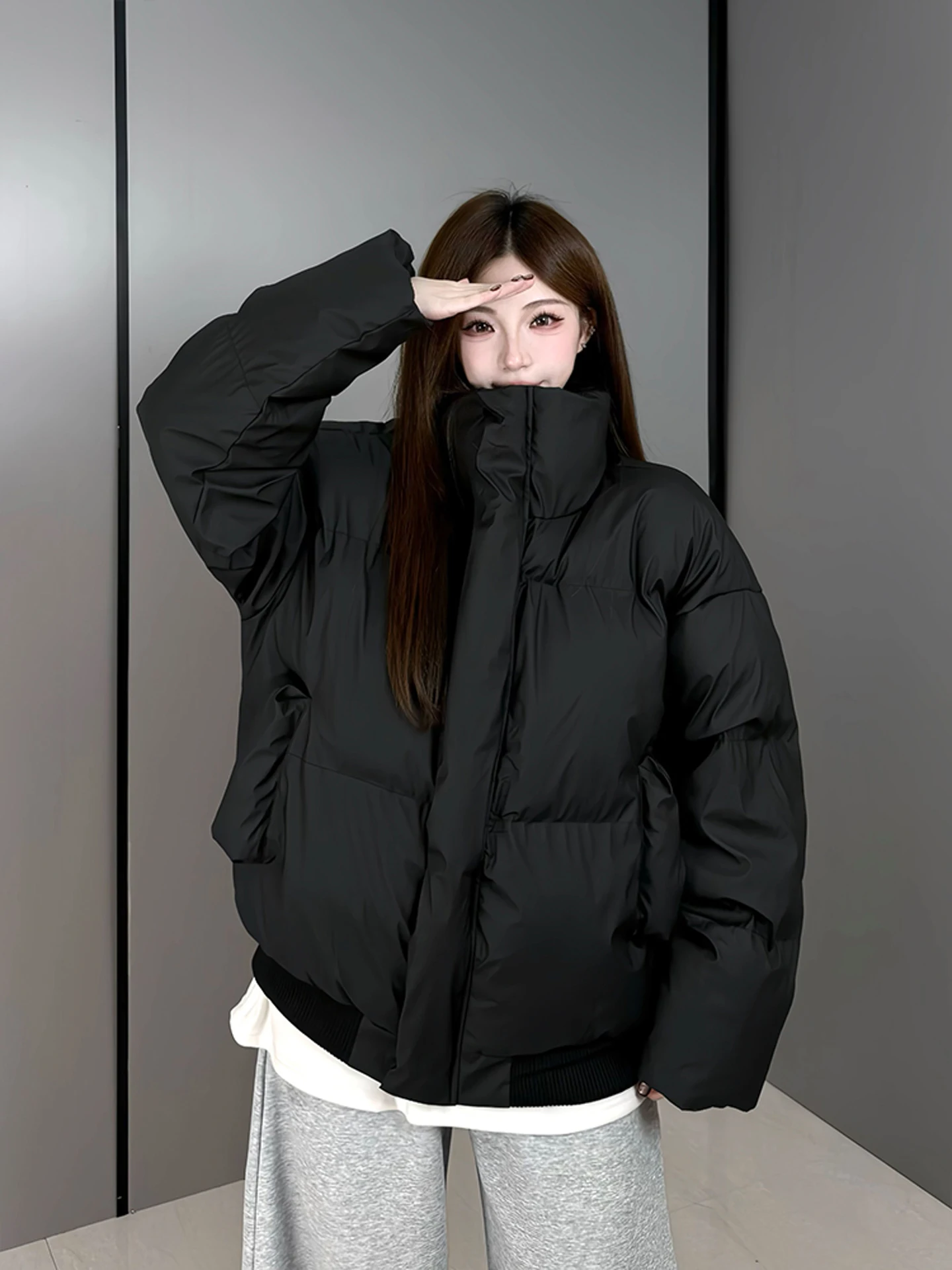 Bla ort PU Leather Puffer Jaet Thi Warm Stand Collar Bread Sle Men Women Winter Coat Youth Trend Eco Friendly
Bla ort PU Leather Puffer Jaet Thi Warm Stand Collar Bread Sle Men Women Winter Coat Youth Trend Eco Friendly