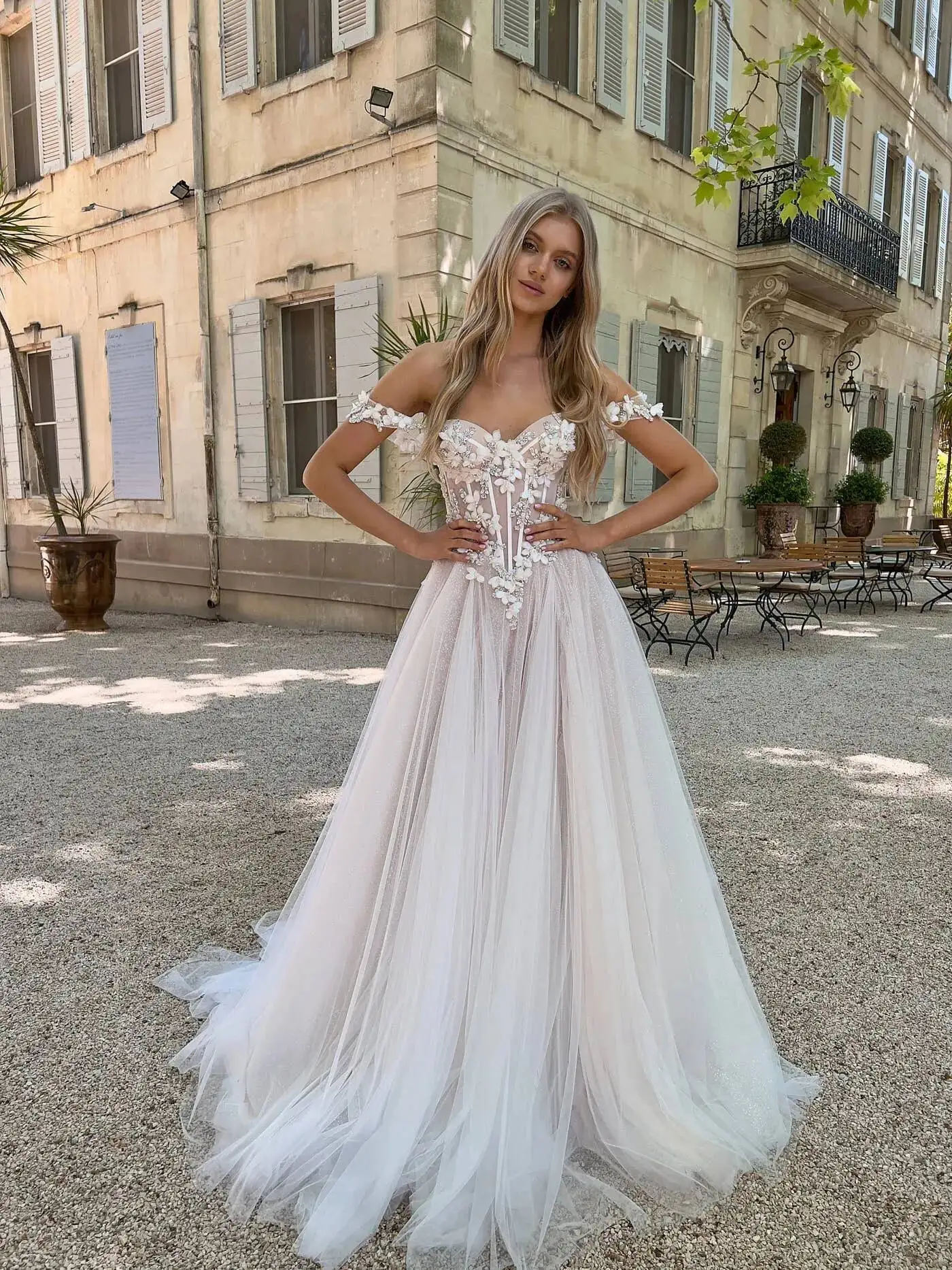 Illusion Off Shoulder A Line Wedding Dresses Sweetheart Beads High Split Bridal Gowns D Flowers Robes De Mariee Applique
Illusion Off Shoulder A Line Wedding Dresses Sweetheart Beads High Split Bridal Gowns D Flowers Robes De Mariee Applique