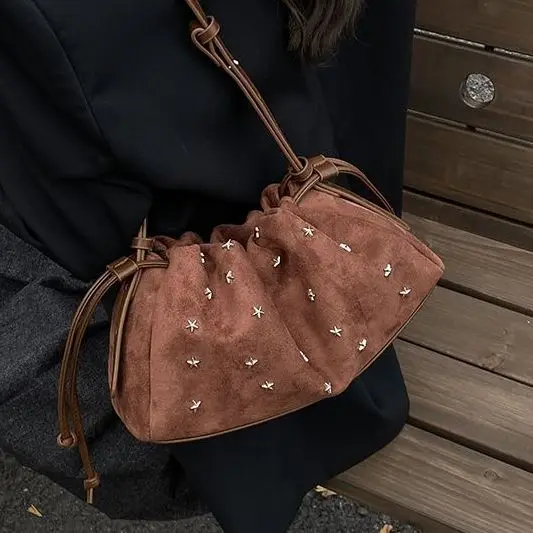 JIAERDI Retro Harajuku Star Cloud Bag Women Drawstring Large Capacity Bucket Shoulder Bag Ladies Commuter Casual Crossbody Bags
JIAERDI Retro Harajuku Star Cloud Bag Women Drawstring Large Capacity Bucket Shoulder Bag Ladies Commuter Casual Crossbody Bags