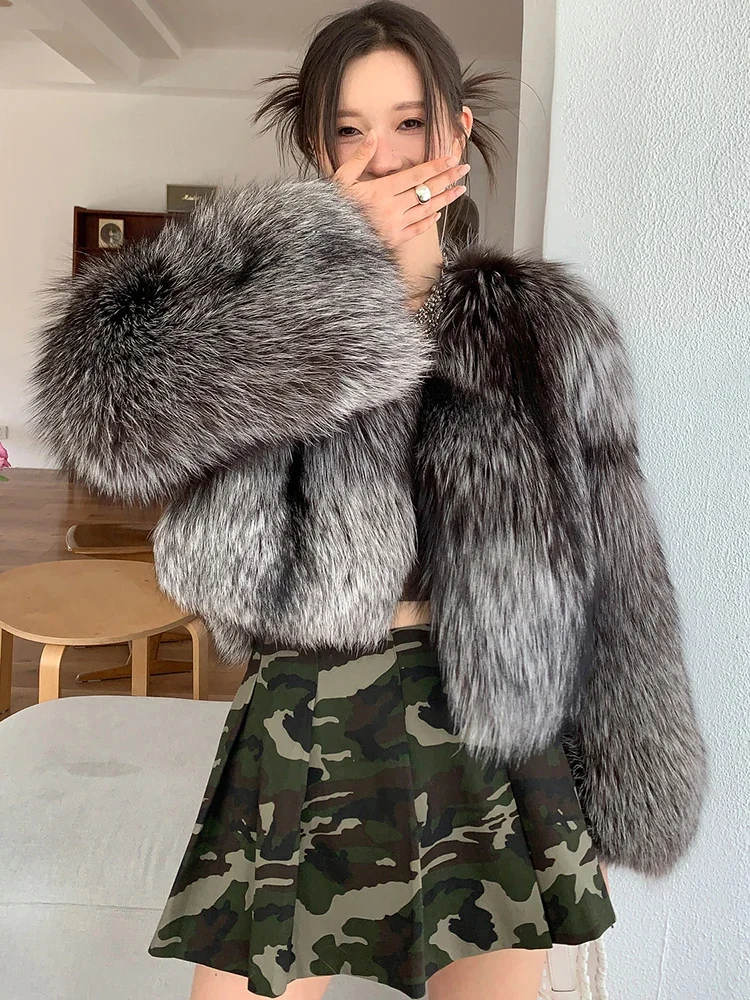 Silver Luxury Fox Fur Leather Real Coat Women Fashion High Waist V-neck Thickened Warm Natural Winter Fluff Jackets
Silver Luxury Fox Fur Leather Real Coat Women Fashion High Waist V-neck Thickened Warm Natural Winter Fluff Jackets