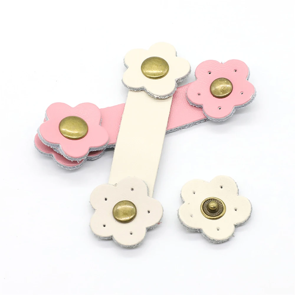 5 шт. застежек-пряжек для сумок в форме цветка, кнопки-застежки для кожаных сумок, замена застежек для кошельков, аксессуары для женских сумок, сделанные своими руками
5 шт. застежек-пряжек для сумок в форме цветка, кнопки-застежки для кожаных сумок, замена застежек для кошельков, аксессуары для женских сумок, сделанные своими руками