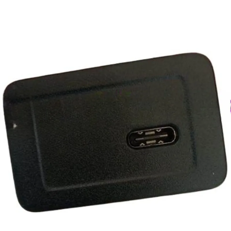 USB Interface Charging Port for Mercedes Benz GLA200 GLA220 CLA200 GLB200 A180L A200L
USB Interface Charging Port for Mercedes Benz GLA200 GLA220 CLA200 GLB200 A180L A200L