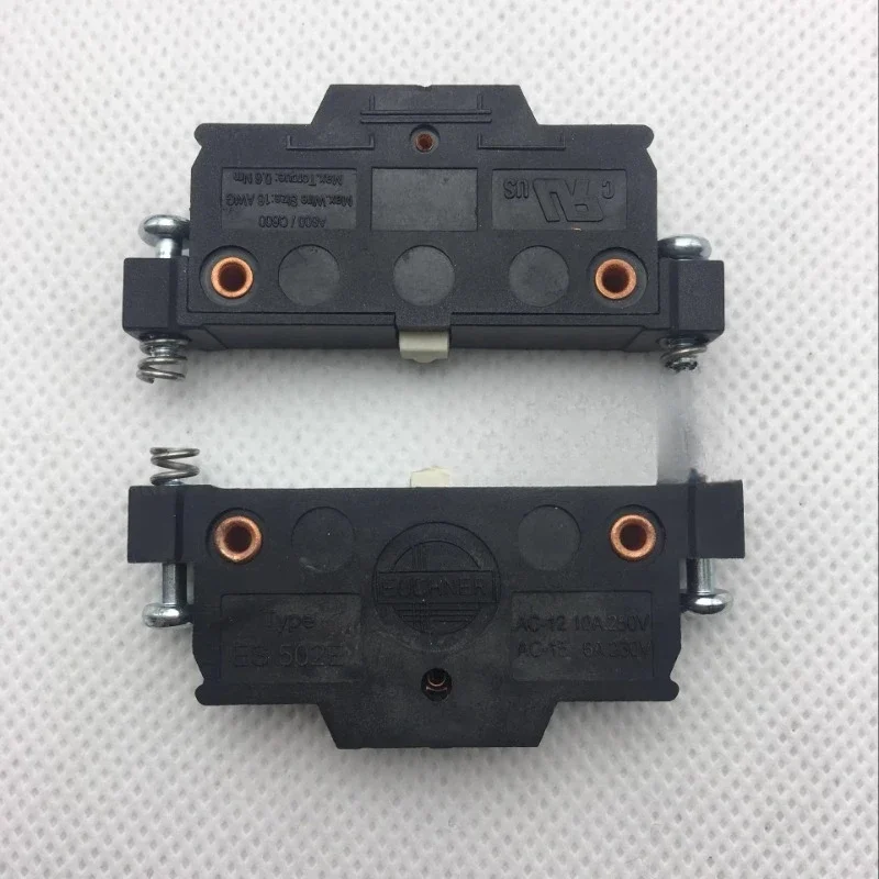 1PCS Anshneng EUCHER Micro Travel Limit Combination Switch ES502E Silver Dot Core
1PCS Anshneng EUCHER Micro Travel Limit Combination Switch ES502E Silver Dot Core