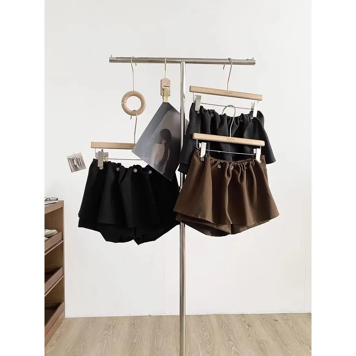 High Waist A-Line Skirt Women's Fashionable Retro Style Spring 2026 Korean Version Warmth Protection Pure Color Polyeste...
High Waist A-Line Skirt Women's Fashionable Retro Style Spring 2026 Korean Version Warmth Protection Pure Color Polyeste...