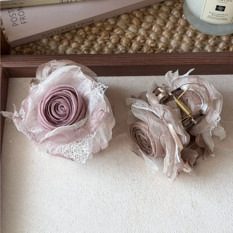 Retro Rose Organza Lace Hair Claw Lazy Low Bun Sweet Hair Clip
Retro Rose Organza Lace Hair Claw Lazy Low Bun Sweet Hair Clip