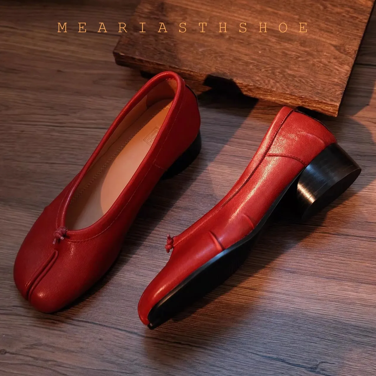 Spring Summer Microfiber Leather Split Toe Women Pumps Fashion Designer thick Low Heeled Tabi Soft Soles Loafers Casual Shoes
Spring Summer Microfiber Leather Split Toe Women Pumps Fashion Designer thick Low Heeled Tabi Soft Soles Loafers Casual Shoes