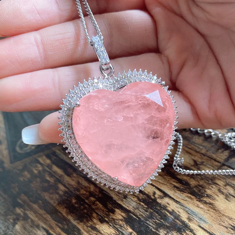2025 New Crystal Heart Pink Tourmaline Created Moissanite Gemstone Pendant Necklace For Women Fine Boho Jewelry Anniversary Gift
2025 New Crystal Heart Pink Tourmaline Created Moissanite Gemstone Pendant Necklace For Women Fine Boho Jewelry Anniversary Gift