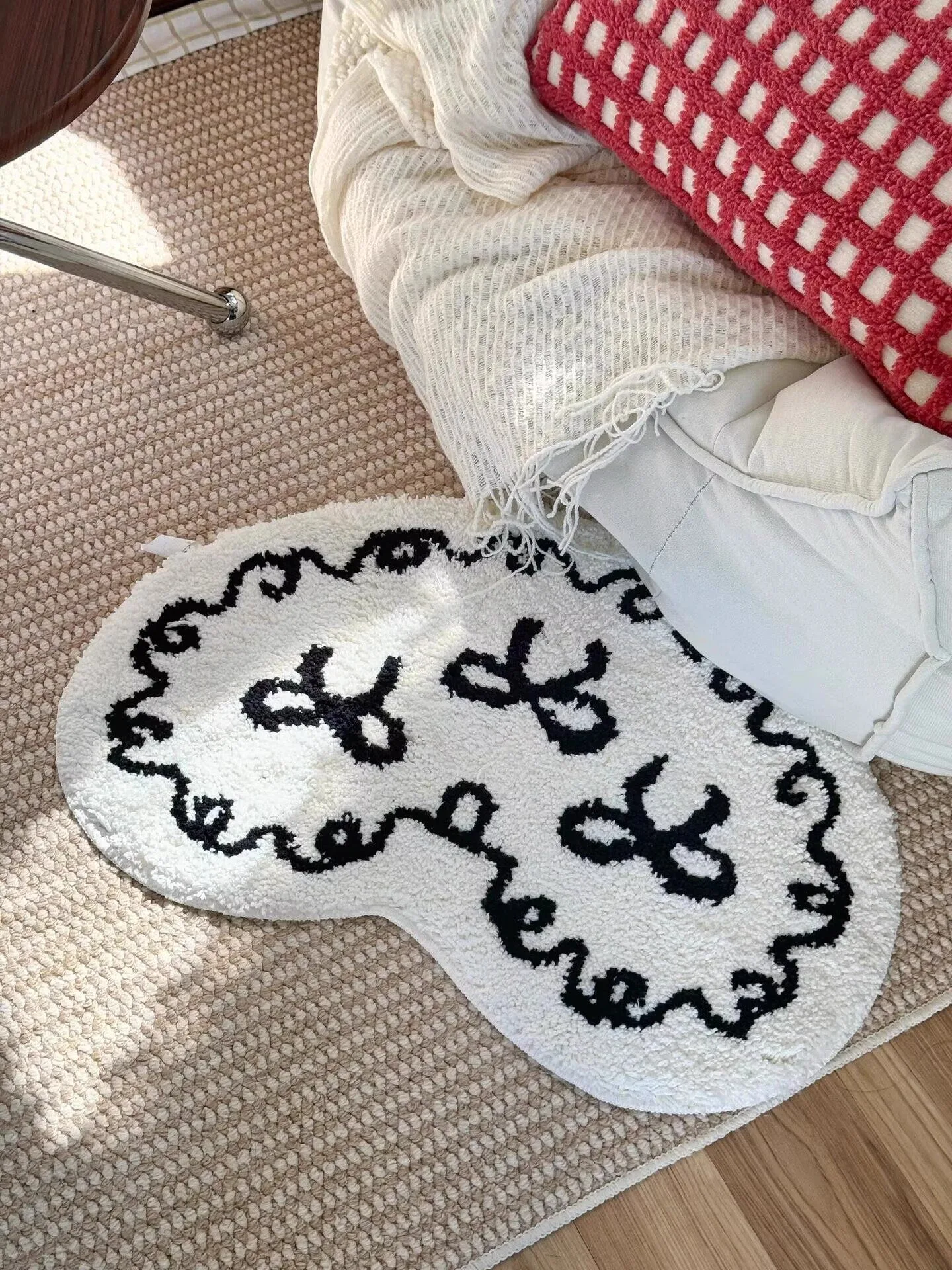 Blue Heart Knot Girl's Carpet French Style Home Use Bedroom Living Room Tea Table Floor Mat Machine Washable Strong...
Blue Heart Knot Girl's Carpet French Style Home Use Bedroom Living Room Tea Table Floor Mat Machine Washable Strong...