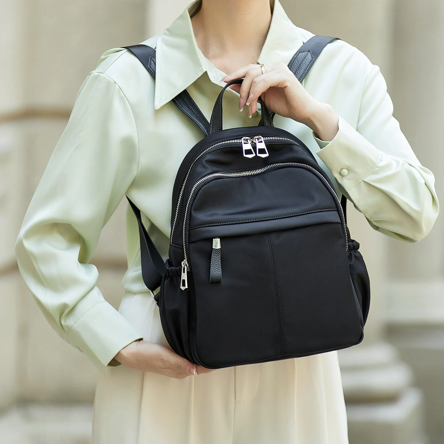 ZOOLER новая сумка женский рюкзак большой емкости сумка для девочек классическая новая дорожная сумка дизайнерская мода COW + OXFORD женская нужна # JH632
ZOOLER новая сумка женский рюкзак большой емкости сумка для девочек классическая новая дорожная сумка дизайнерская мода COW + OXFORD женская нужна # JH632