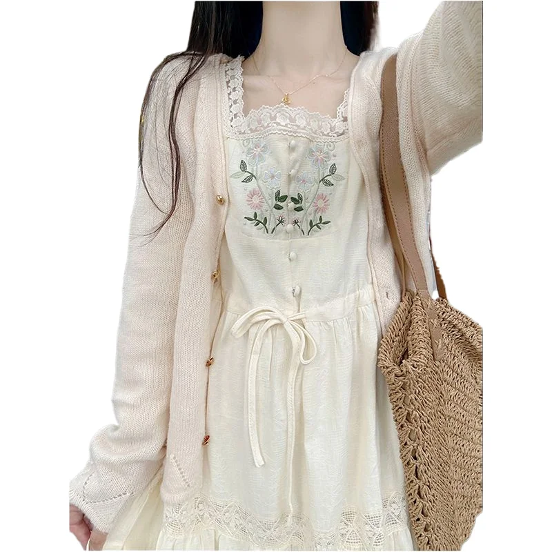 French Design Knitted Cardigan Set for Women's Autumn New Style Stylish Slimming Dress Two-piece Set
French Design Knitted Cardigan Set for Women's Autumn New Style Stylish Slimming Dress Two-piece Set