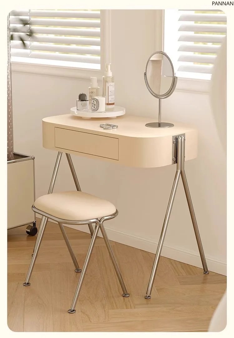 Cream style Internet celebrity dresser Nordic light luxury girl bedroom small storage desk
Cream style Internet celebrity dresser Nordic light luxury girl bedroom small storage desk