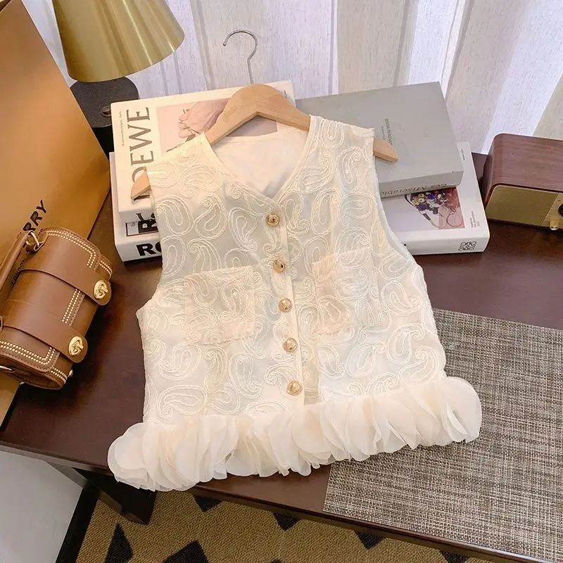 Spring And Summer New Single Breasted Casual Sleeveless Coat V-Neck Embroidery Flower Loose Women Ruffles Patchwork Jackets
Spring And Summer New Single Breasted Casual Sleeveless Coat V-Neck Embroidery Flower Loose Women Ruffles Patchwork Jackets