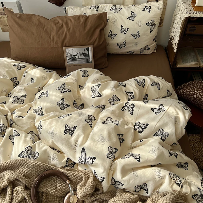 Washed Cotton Bedding Set Dormitory Student Double Layer Four Piece Sheet Cover Non Pure Cotton Bedding Three Piece Set
Washed Cotton Bedding Set Dormitory Student Double Layer Four Piece Sheet Cover Non Pure Cotton Bedding Three Piece Set