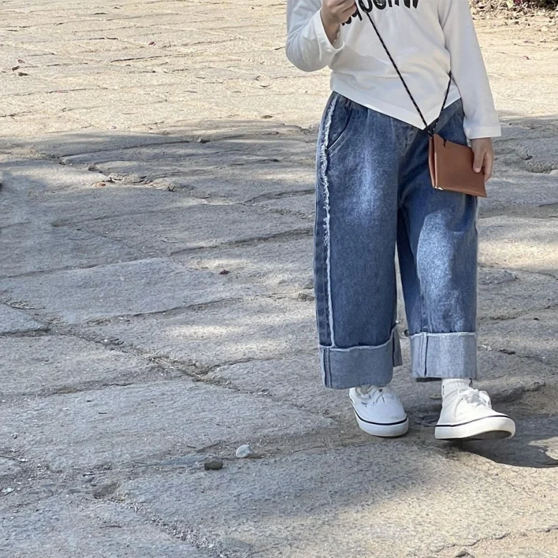 Children's Korean Straight Wide-Leg Jeans Spring and Autumn Girls' Elegant Loose Casual Long Pants
Children's Korean Straight Wide-Leg Jeans Spring and Autumn Girls' Elegant Loose Casual Long Pants