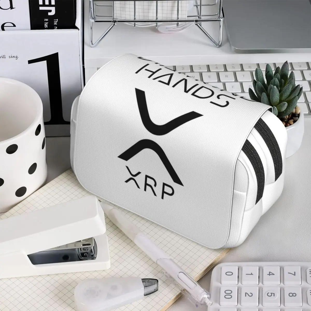 XRP Ripple Crypto Diamond Hands Pencil Case for Studen School Pen Box Pencil Bag Stationery Supplies Pen Holder Bag
XRP Ripple Crypto Diamond Hands Pencil Case for Studen School Pen Box Pencil Bag Stationery Supplies Pen Holder Bag