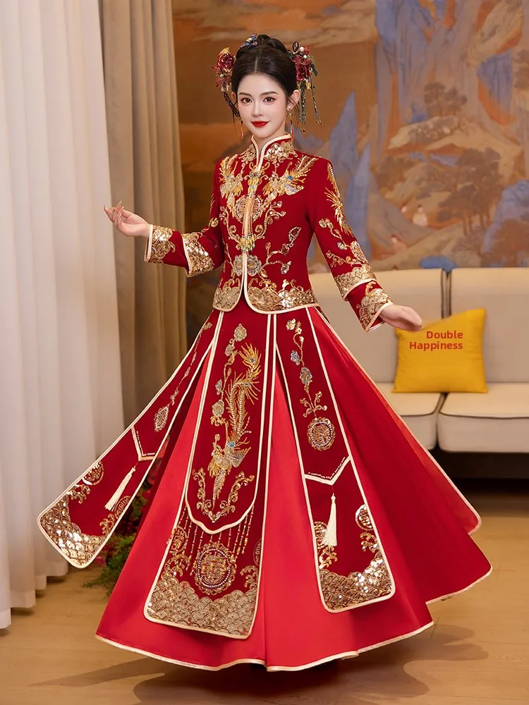 Новый бархатный свадебный костюм Xiaohuo для невесты, зимний китайский свадебный наряд для церемонии, короткий размер, для тостов
Новый бархатный свадебный костюм Xiaohuo для невесты, зимний китайский свадебный наряд для церемонии, короткий размер, для тостов