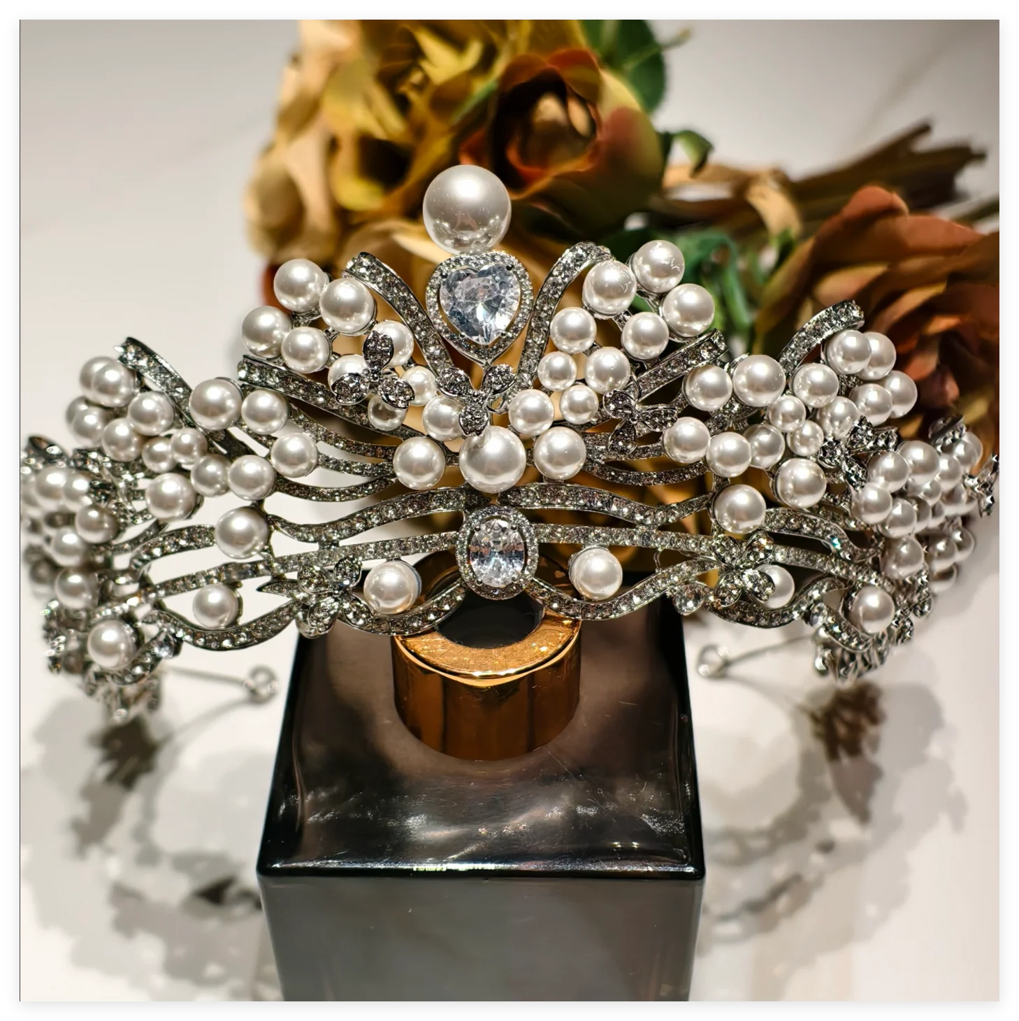 Роскошные королевские короны принцессы и диадемы для женщин, свадебная корона с жемчугом и цирконием, свадебные аксессуары для волос, головной убор для выпускного вечера
Роскошные королевские короны принцессы и диадемы для женщин, свадебная корона с жемчугом и цирконием, свадебные аксессуары для волос, головной убор для выпускного вечера