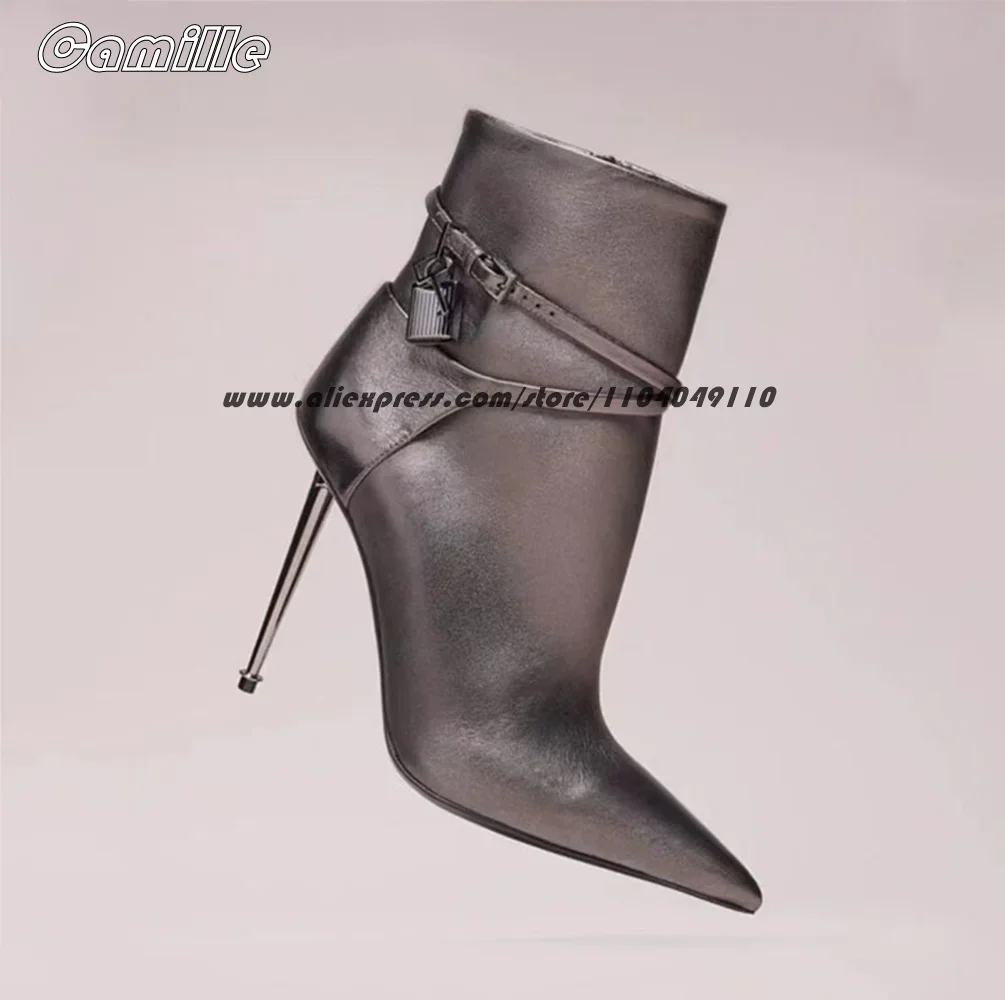Black Metal Heel With Lock Office Lady High Heel Boots Pointed Toe Sexy Ankle Boots Size 35-43 Side Zipper All-Match Lady Boots
Black Metal Heel With Lock Office Lady High Heel Boots Pointed Toe Sexy Ankle Boots Size 35-43 Side Zipper All-Match Lady Boots