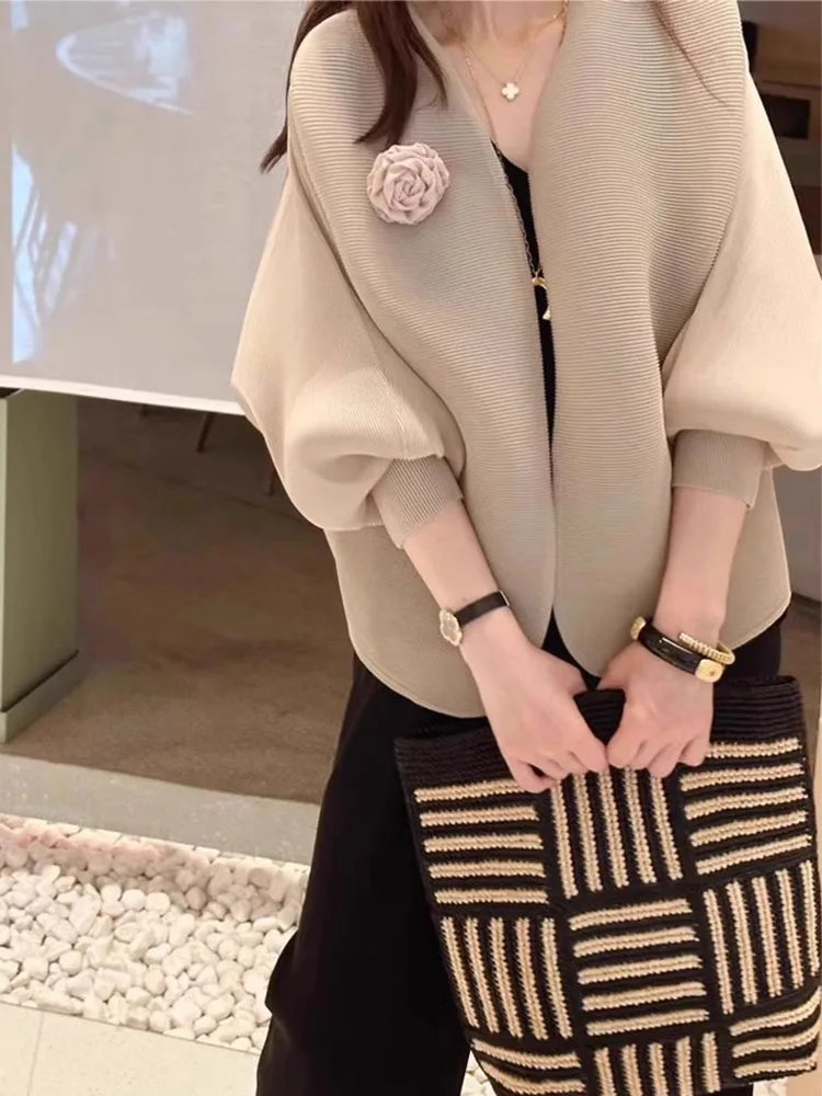 Simple Elegant Pure Color Women's Jacket Summer Sun Protection Lightweight Folded Top Commute Style Polyester Fiber Long Sleeve
Simple Elegant Pure Color Women's Jacket Summer Sun Protection Lightweight Folded Top Commute Style Polyester Fiber Long Sleeve