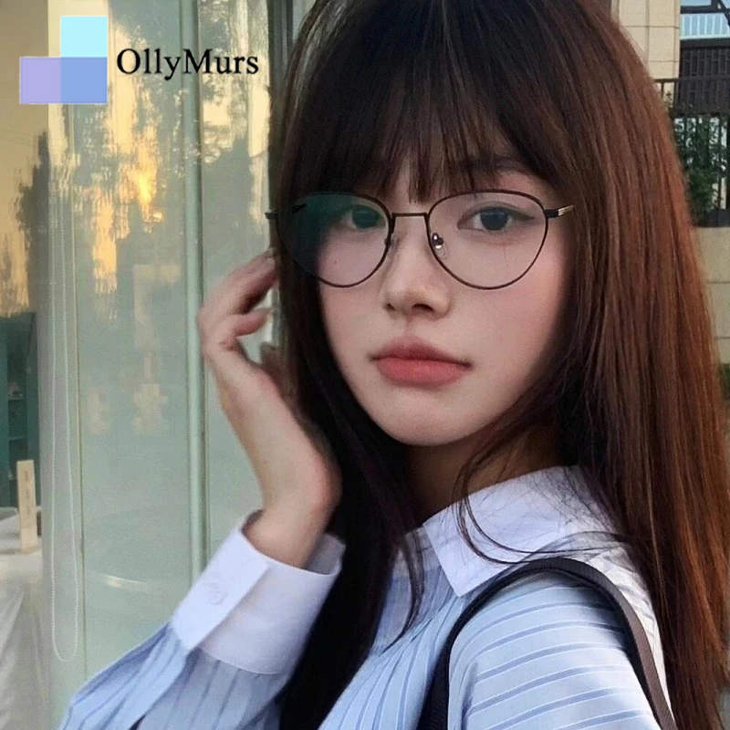 OLLYMURS Ultralight Pure Titanium Women's Cat's Eye Glasses Fashionable Shape Flexible Butterfly Optical Prescription Frame 308
OLLYMURS Ultralight Pure Titanium Women's Cat's Eye Glasses Fashionable Shape Flexible Butterfly Optical Prescription Frame 308