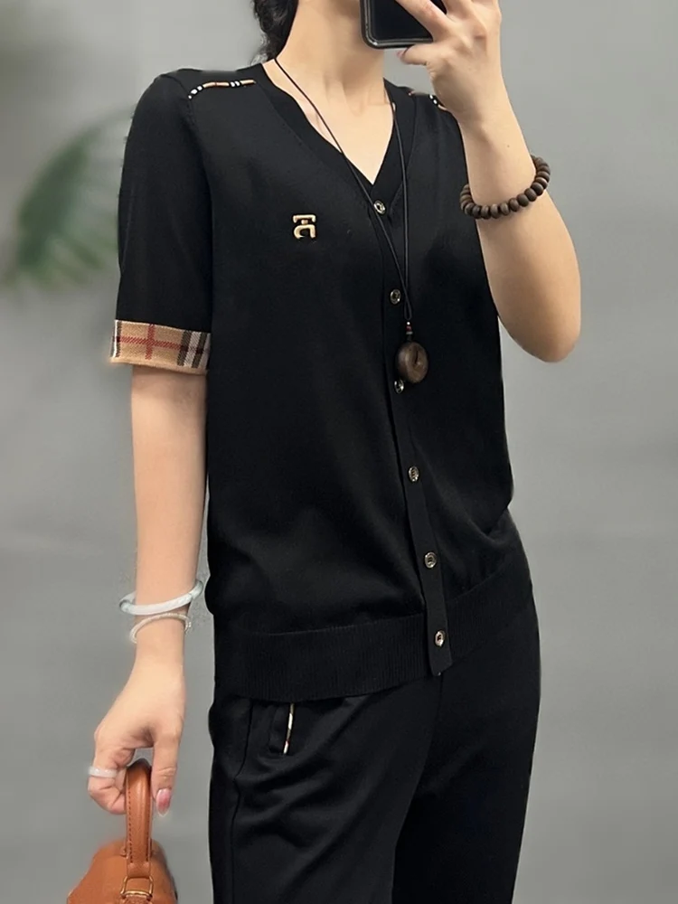 British Style Summer New V-neck Single-button Pure Color Women's Knitted Short-sleeve Open Cardigan Simple And Elegant Design
British Style Summer New V-neck Single-button Pure Color Women's Knitted Short-sleeve Open Cardigan Simple And Elegant Design
