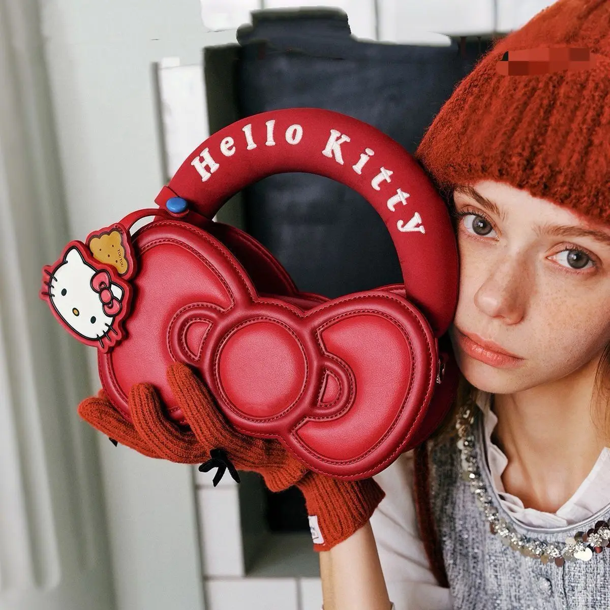New Sanrio's Cartoon Hello Kitty Pendant Chain Bag, Cute Girly Bowknot Shaped PU Leather Small Messenger Bag Birthday Gifts
New Sanrio's Cartoon Hello Kitty Pendant Chain Bag, Cute Girly Bowknot Shaped PU Leather Small Messenger Bag Birthday Gifts