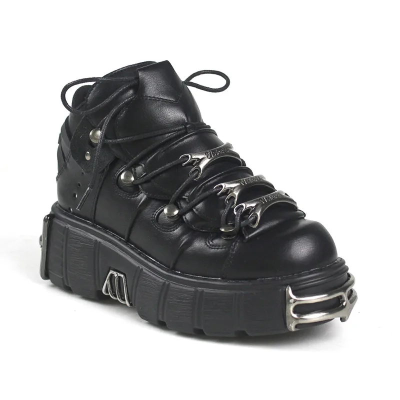 2026 New Gothic Punk Platform Sneakers Metal Decor Lace-Up Ankle Boots for Men Women Black Streetwear Shoes
2026 New Gothic Punk Platform Sneakers Metal Decor Lace-Up Ankle Boots for Men Women Black Streetwear Shoes