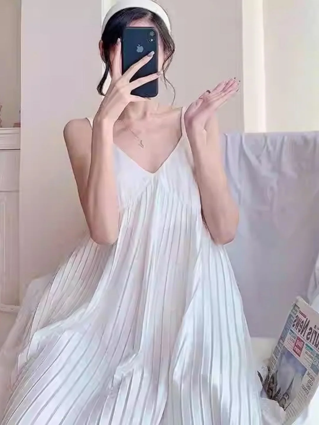 Ladies Summer Comfortable Oversize Sleepwear V-Neck Sleeveless Pleated Loose Home Clothes White plus Size Women's Nightgown
Ladies Summer Comfortable Oversize Sleepwear V-Neck Sleeveless Pleated Loose Home Clothes White plus Size Women's Nightgown