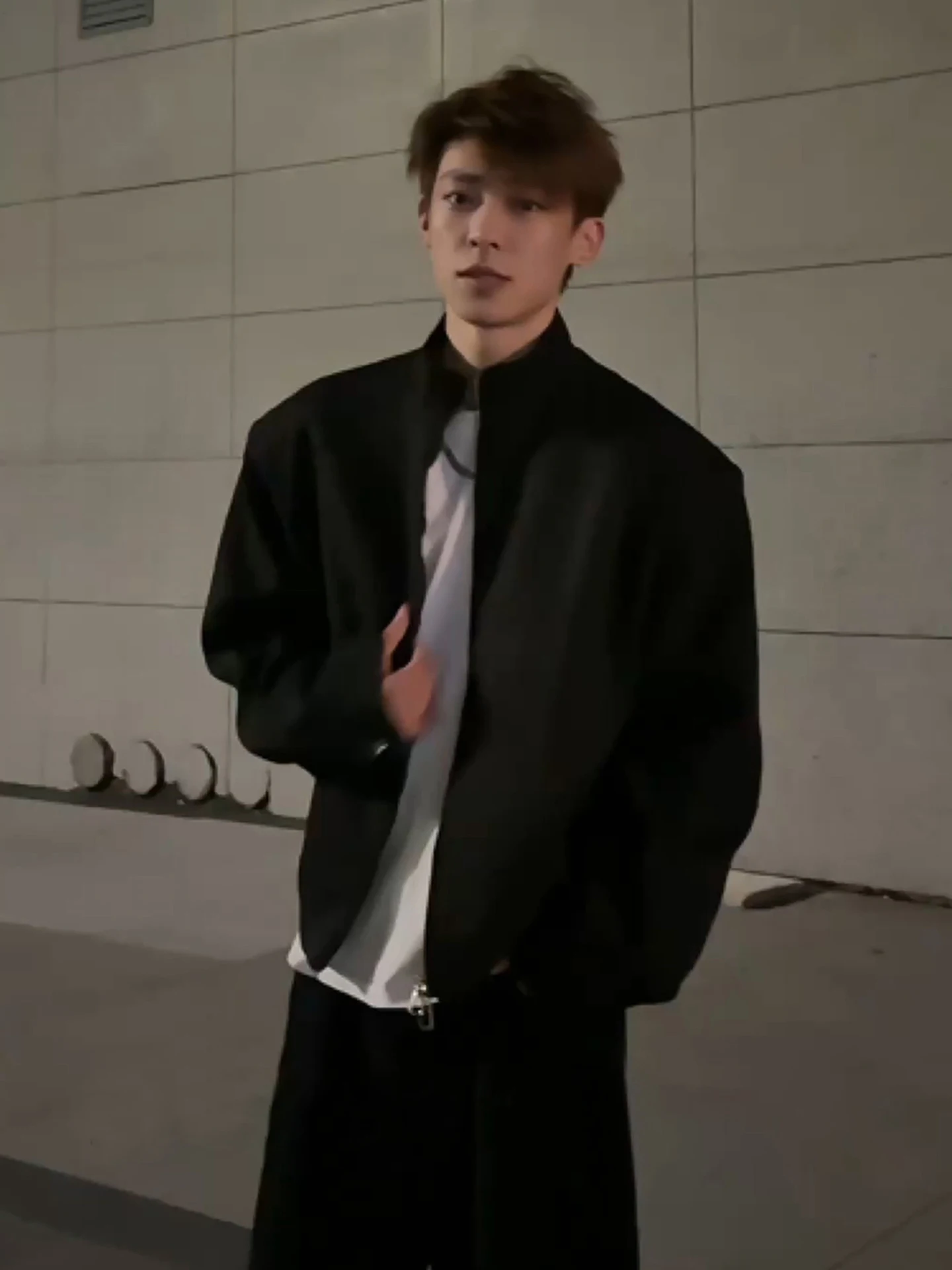 Bla ort Padded oulder Jaet Men's American Casual Sle Commute Windbreaker Stand Collar Baseball Coat for Autumn
Bla ort Padded oulder Jaet Men's American Casual Sle Commute Windbreaker Stand Collar Baseball Coat for Autumn