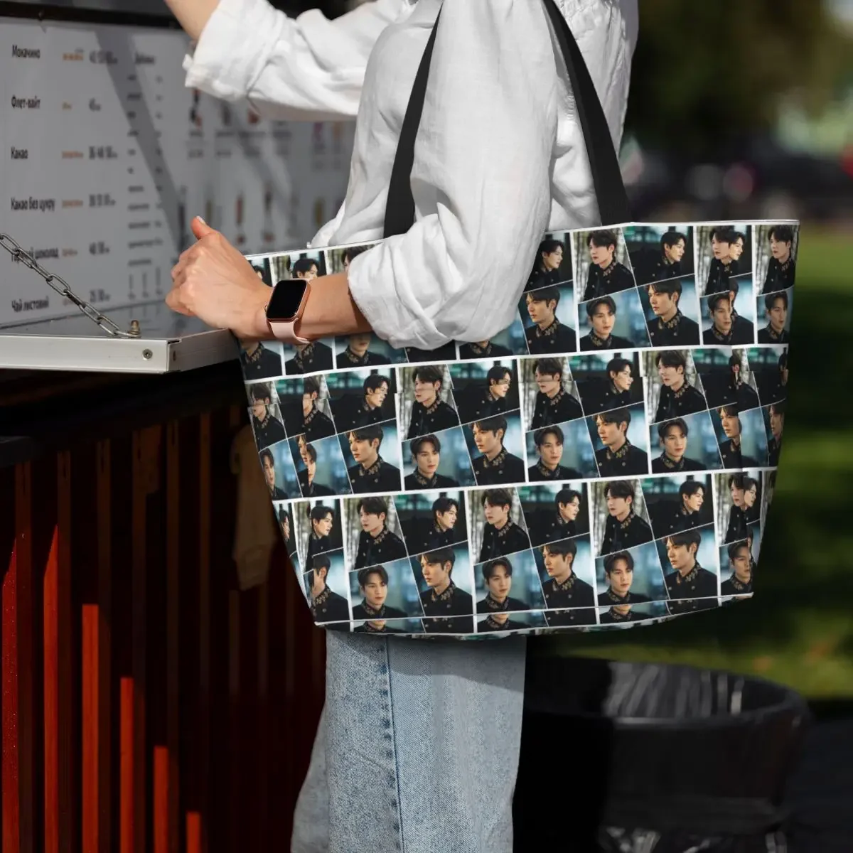 Lee Min Ho The King Handsome Collage Beach Tote Bag Sport Gym Yoga Duffle Large Tote Bag Women Travel Bag Fitness bag
Lee Min Ho The King Handsome Collage Beach Tote Bag Sport Gym Yoga Duffle Large Tote Bag Women Travel Bag Fitness bag