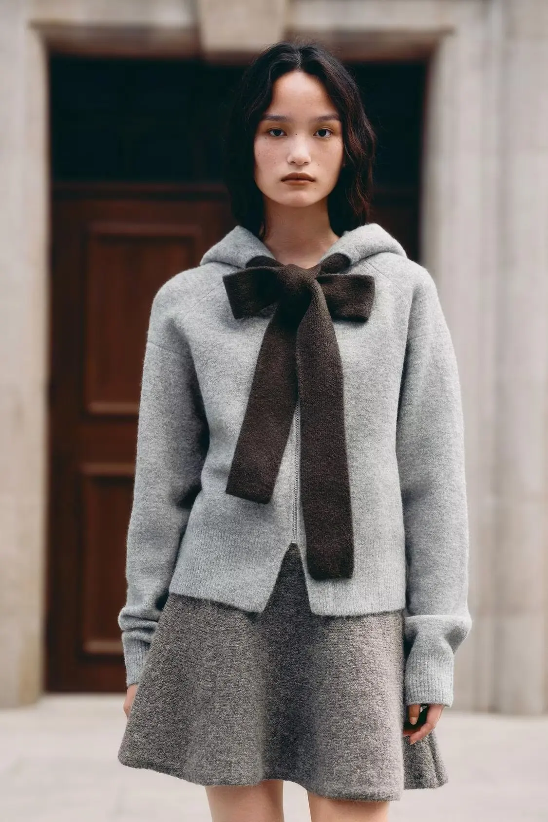 YY2739 Осень/Зима 25, новый милый свободный галстук-бабочка, вязаный кардиган с длинными рукавами и капюшоном для женщин, 5536129
YY2739 Осень/Зима 25, новый милый свободный галстук-бабочка, вязаный кардиган с длинными рукавами и капюшоном для женщин, 5536129