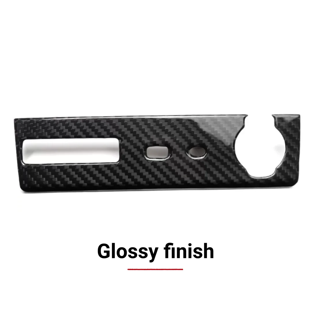 Gloss/Matte genuine dry carbon fiber center console charger port panel for 2023+ Acura Integra Type S A-Spec models.
Gloss/Matte genuine dry carbon fiber center console charger port panel for 2023+ Acura Integra Type S A-Spec models.