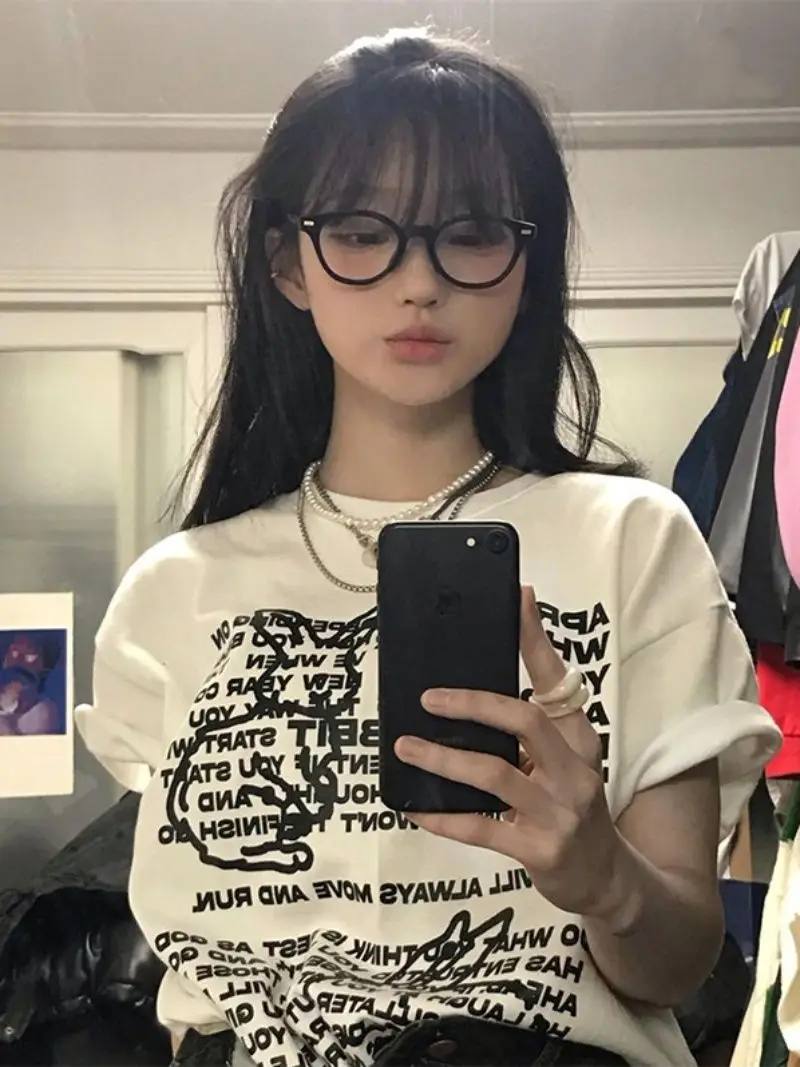 100% cotton Korean and American retro cartoon sweet and cool letter printed short sleeved T shirt women niche design tops trendy
100% cotton Korean and American retro cartoon sweet and cool letter printed short sleeved T shirt women niche design tops trendy