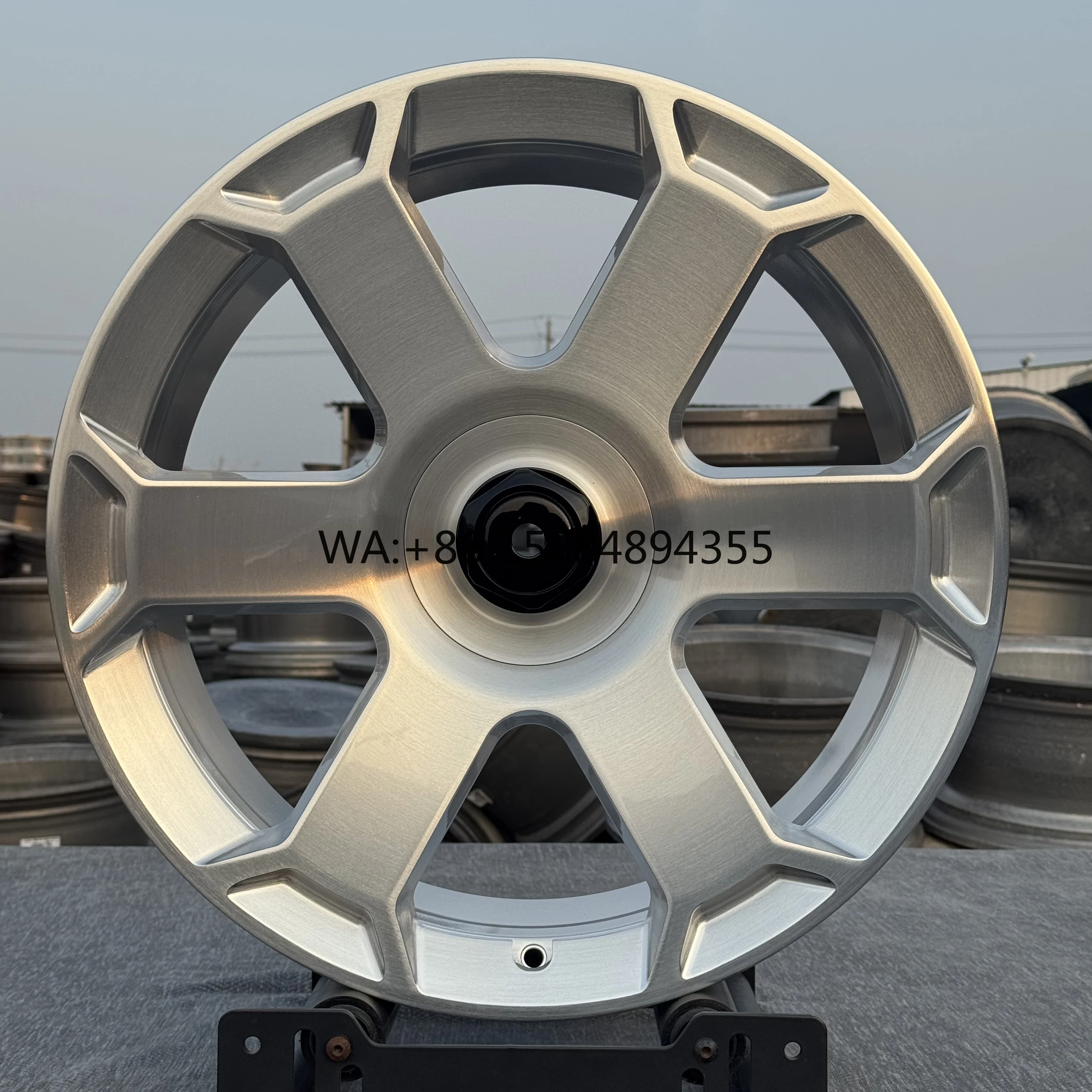 19-24 Inch Forged Car Wheel Rims Brushed Finish Custom 6061-T6 Alloy Monoblock Wheels For Off-road And Luxury Vehicle Tuning
19-24 Inch Forged Car Wheel Rims Brushed Finish Custom 6061-T6 Alloy Monoblock Wheels For Off-road And Luxury Vehicle Tuning