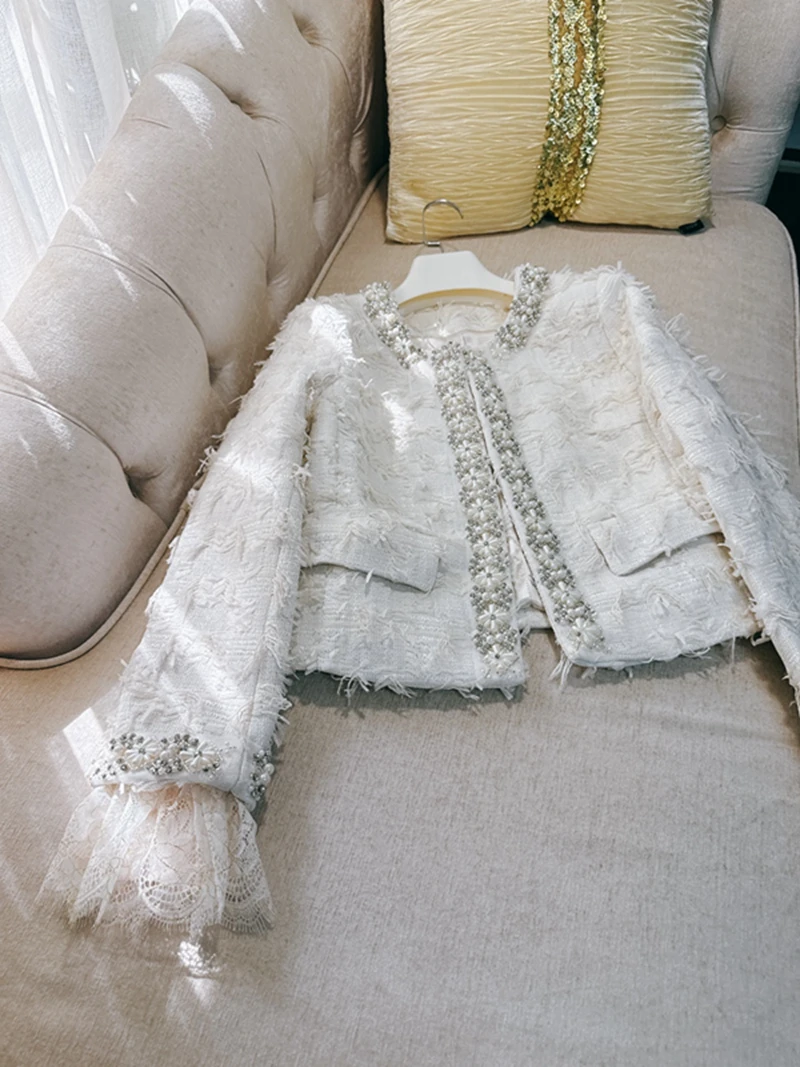 Ele White Lace Sve Jaet Women's Faion Luxury Embellied Pearl Rich Girl Sle ort Outerwear Par Coat
Ele White Lace Sve Jaet Women's Faion Luxury Embellied Pearl Rich Girl Sle ort Outerwear Par Coat